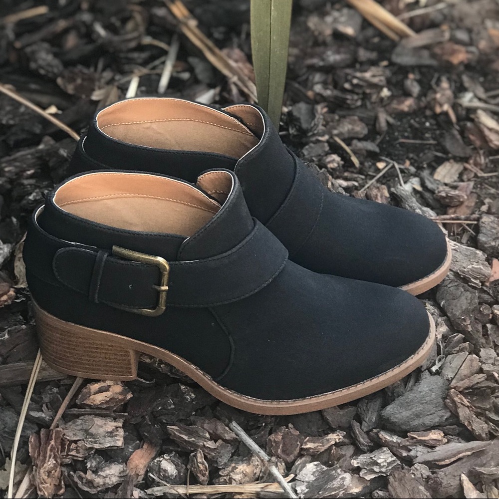 Buckled stacked heel booties - Picture 5 of 5